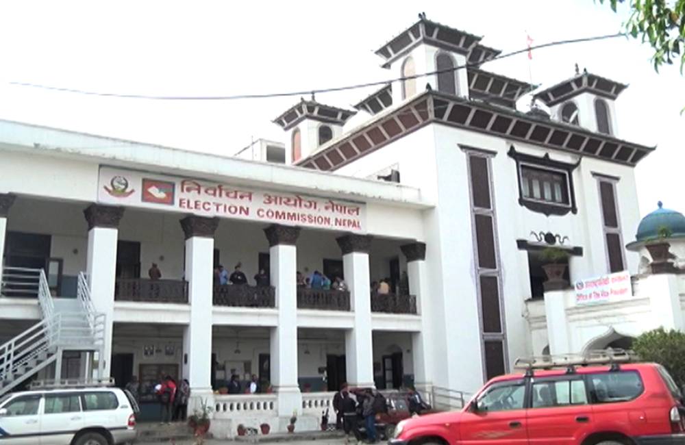 निर्वाचन आयोगलाई दाहाल–नेपाल पक्षको प्रश्न–आधिकारिकता दिन किन ढिला? 