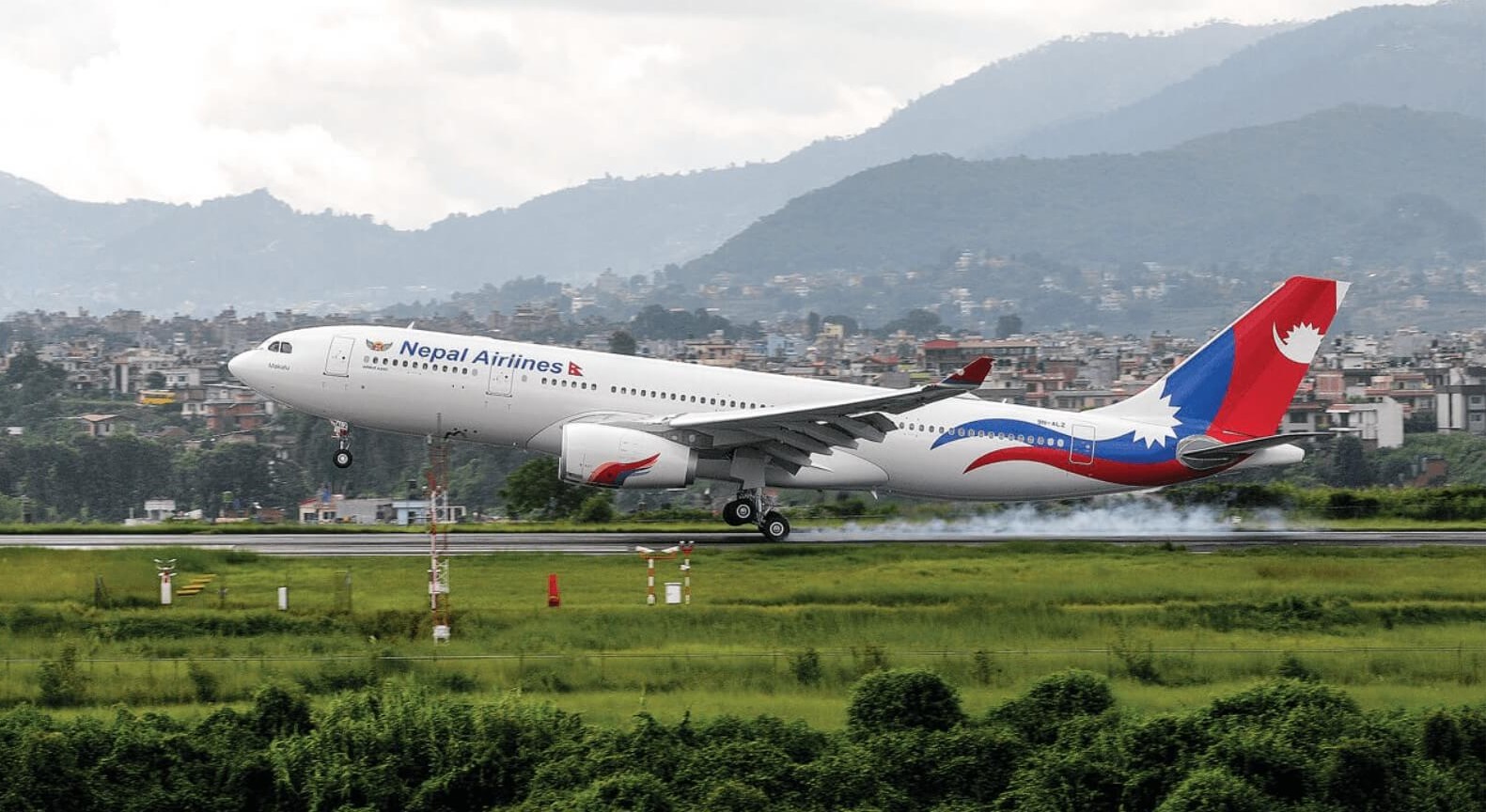 नेपाल एयरलाइन्सकी एयर होस्टेसमाथि आकाशमै दुर्व्यवहार, चालक दलका सबै सदस्य निलम्बित